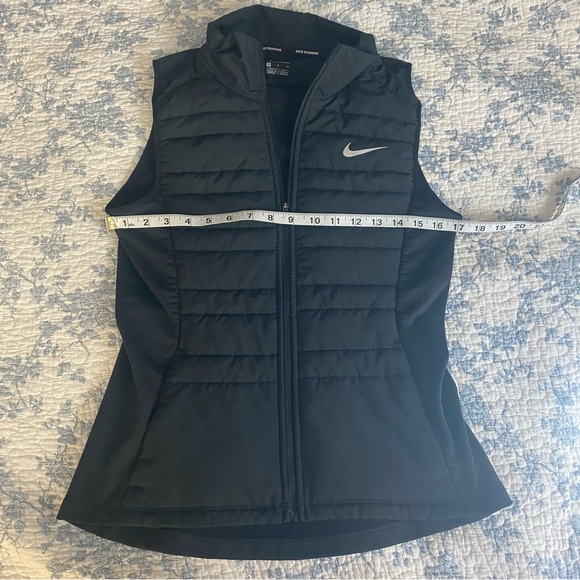Nike Running Thermosoft Quilted Puffer Running Athletic Vest Black Size Small - Picture 5 of 9